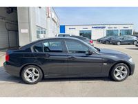 Gebraucht BMW 318 143 PS (105 kW) 2009 Schwarz Limousine