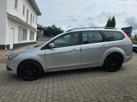 Gebraucht Ford Focus 109 PS (80 kW) 2011 Silber Limousine