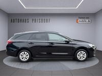 Gebraucht Hyundai i30 Select 99 PS (72 kW) 2019 Schwarz Kombi