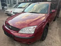 Gebraucht Ford Mondeo Ambiente 125 PS (91 kW) 2001 Rot Limousine