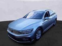 Gebraucht VW Passat R-line 200 PS (147 kW) 2023 Pyrit silber Kombi