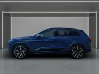 Neu Audi Q6 e-tron Business 225 kW (306 PS) 2026 Blau SUV