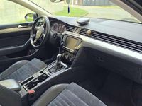 Gebraucht VW Passat Highline 239 PS (175 kW) 2015 Schwarz Kombi