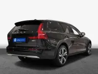 Gebraucht Volvo V60 CC 184 PS (135 kW) 2024 Kombi