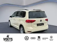 Neu VW Touran Trendline 150 PS (110 kW) 2026 Beige Van / Kleinbus