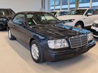 Gebraucht Mercedes E200 136 PS (100 kW) 1996 Schwarz Cabrio