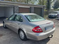 Gebraucht Mercedes E240 177 PS (130 kW) 2004 Grau Limousine