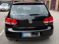 Gebraucht VW Golf VI 105 PS (77 kW) 2012 Schwarz Kleinwagen
