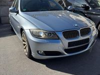 Second-hand BMW 325 204 CP (150 kW) 2010 Albastru Berlinǎ