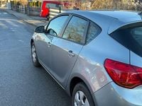 Gebraucht Opel Astra Selection 101 PS (74 kW) 2010 Grau Limousine