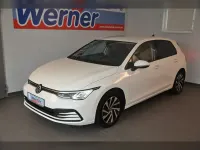 Gebraucht VW Golf VIII Life 110 PS (80 kW) 2023 Weiß Limousine