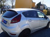 Gebraucht Ford Fiesta Trend 69 PS (50 kW) 2010 Silber Kleinwagen