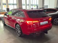 Gebraucht Audi A4 Black Edition 170 PS (125 kW) 2018 Sonderlackierung tangorot Kombi