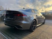 Gebraucht Jaguar XE R-Dynamic 250 PS (183 kW) 2022 Grau Limousine