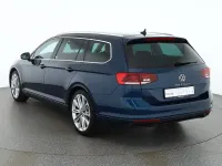 Gebraucht VW Passat 200 PS (147 kW) 2022 Blau Kombi
