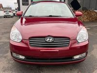 Gebraucht Hyundai Accent 75 PS (55 kW) 2009 Rot Limousine