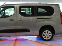 Gebraucht Opel Combo Life Elegance 131 PS (96 kW) 2022 Quartz/artense grey Van / Kleinbus