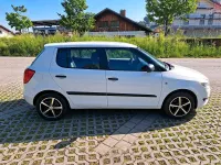 Gebraucht Skoda Fabia 69 PS (50 kW) 2012 Weiß Kleinwagen