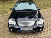 Gebraucht Mercedes C320 224 PS (164 kW) 2005 Blau Kombi