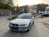 Second-hand BMW 330 231 CP (169 kW) 2000 Argintiu Break