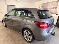 Gebraucht Mercedes B200 Urban 156 PS (114 kW) 2015 Grau Van / Kleinbus