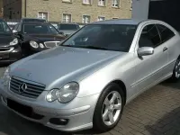 Gebraucht Mercedes C180 143 PS (105 kW) 2008 Silber Coupé