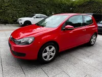 Gebraucht VW Golf VI Comfortline 105 PS (77 kW) 2010 Rot Kleinwagen
