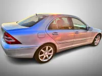 Gebraucht Mercedes C220 150 PS (110 kW) 2004 Brillantsilber  metalliclack Limousine