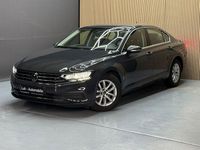 Gebraucht VW Passat 150 PS (110 kW) 2021 Grau Limousine