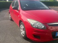 Gebraucht Hyundai i30 109 PS (80 kW) 2009 Rot Kombi