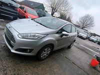 Gebraucht Ford Fiesta 95 PS (69 kW) 2013 Silber Kleinwagen