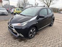 Second-hand Toyota Aygo X-clusiv 69 CP (50 kW) 2014 Negru Hatchback
