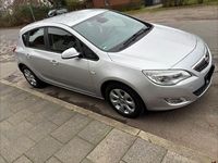 Gebraucht Opel Astra Selection 101 PS (74 kW) 2010 Silber Limousine