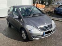 Gebraucht Mercedes A170 116 PS (85 kW) 2009 Mountaingrau  met. Kleinwagen