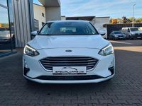 Gebraucht Ford Focus Cool & Connect 120 PS (88 kW) 2021 Weiß Limousine