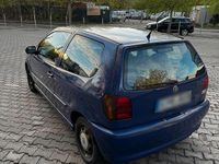 Gebraucht VW Polo 50 PS (36 kW) 1999 Blau Kleinwagen