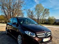 Gebraucht Mercedes B220 177 PS (130 kW) 2017 Braun Van / Kleinbus