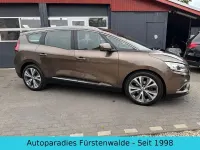 Gebraucht Renault Scénic III Intens 132 PS (97 kW) 2017 Gold Van / Kleinbus