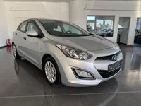 Gebraucht Hyundai i30 Classic 99 PS (72 kW) 2013 Silber Limousine