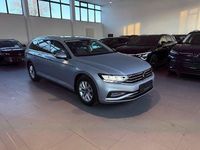 Gebraucht VW Passat Business 150 PS (110 kW) 2023 Silber Kombi
