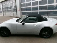 Używany Mazda MX5 Exclusive-Line 131 KM (96 kW) 2018 Biały Kabriolet