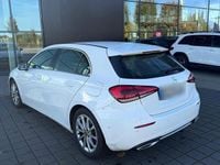 Gebraucht Mercedes A200 163 PS (119 kW) 2021 Weiß Limousine
