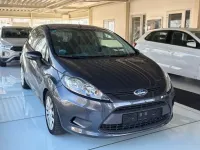 Usata Ford Fiesta Trend 82 CV (60 kW) 2009 Grigio Berlina