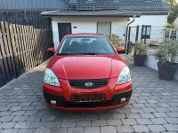 Gebraucht Kia Rio 111 PS (81 kW) 2005 Orange Limousine