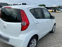Gebraucht Opel Agila 65 PS (47 kW) 2009 Weiß Kleinwagen