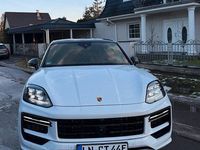 Gebraucht Porsche Cayenne Turbo E-Hybrid 740 PS (544 kW) 2024 Weiß SUV