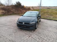 Gebraucht VW Polo 65 PS (47 kW) 2018 Grau Kleinwagen