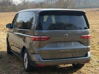 Gebraucht VW Multivan Life 150 PS (110 kW) 2025 Grau Van
