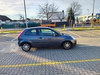Gebraucht Ford Fiesta Ambiente 69 PS (50 kW) 2005 Blau Kleinwagen