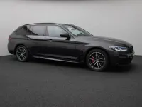 Gebraucht BMW 530e M Sport 292 PS (214 kW) 2023 Schwarz Limousine
